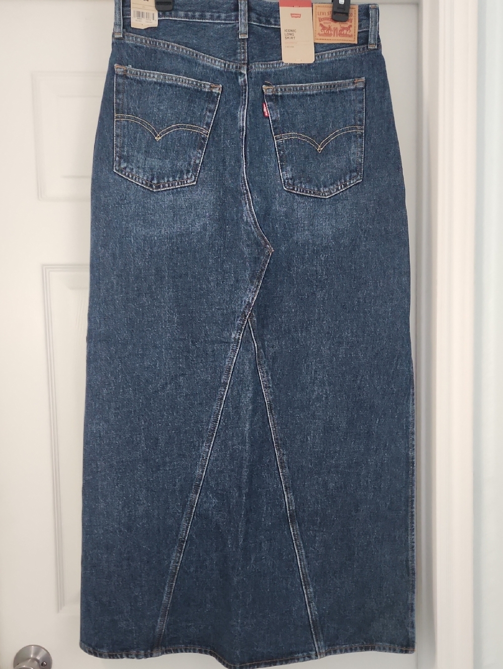 Levi's Iconic Long Skirt, Dark Wash, Size 29, New with Tags - Picture 4 of 16